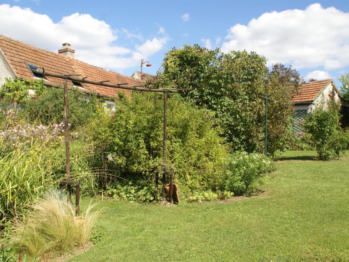 Charming Holiday Home Mézy-Moulins Exterior foto